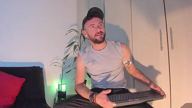 Erickpritz xh online show from April 14, 2026, 2:17 am