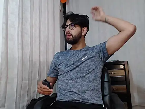 thomass1018 online show from July 22, 2026, 8:00 pm