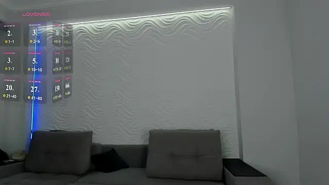 Snapshot of calystria chatting on June 14, 2026, 7:43 am calystria online show from June 14, 2026, 7:43 am