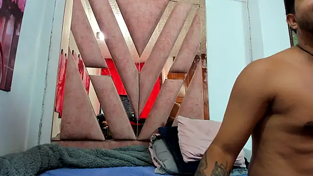 Snapshot of friend_zone1 chatting on February 12, 2026, 12:11 pm friend zone1 online show from February 12, 2026, 12:11 pm