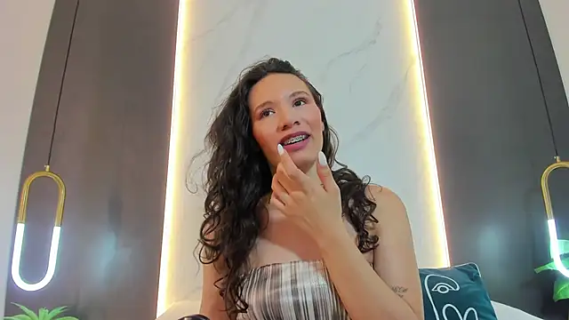 valeryn  rosse online show from February 27, 2026, 2:11 am