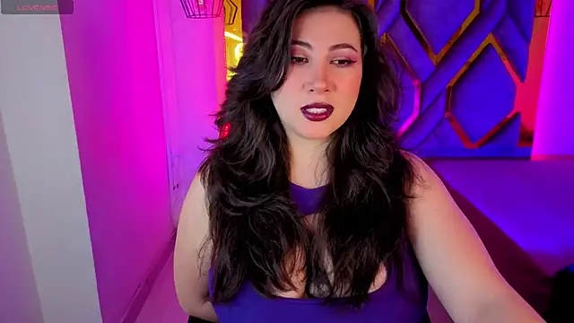 Luvienne online show from April 12, 2026, 6:57 pm