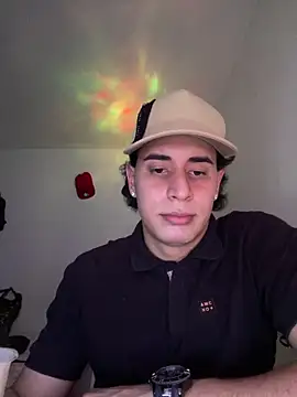 Maximuz1920 online show from May 25, 2026, 4:02 pm