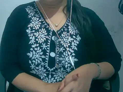 Cute Aliyaa online show from March 14, 2026, 9:15 am
