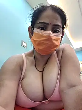 Snapshot of diyam4002 chatting on February 2, 2026, 7:34 pm diyam4002 online show from February 2, 2026, 7:34 pm