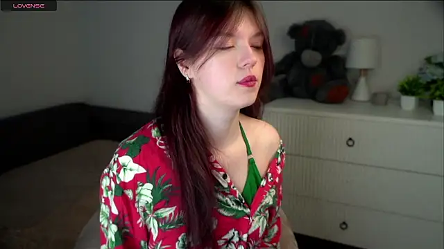 SelmaCarolfi online show from March 27, 2026, 1:11 am