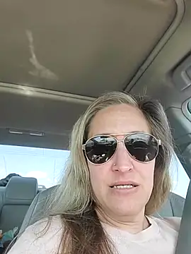 Sunflower0025 online show from March 26, 2026, 6:02 pm