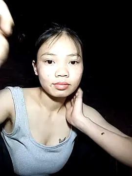 derylove  online show from April 3, 2026, 10:52 pm