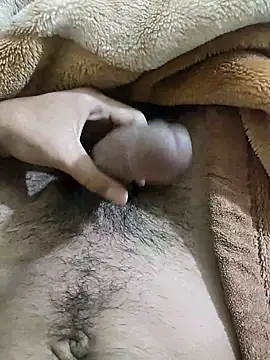 Snapshot of Nniiyakk chatting on March 6, 2026, 8:05 pm Nniiyakk online show from March 6, 2026, 8:05 pm