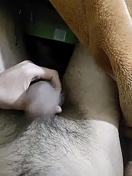 Snapshot of Nniiyakk chatting on March 7, 2026, 8:17 pm Nniiyakk online show from March 7, 2026, 8:17 pm