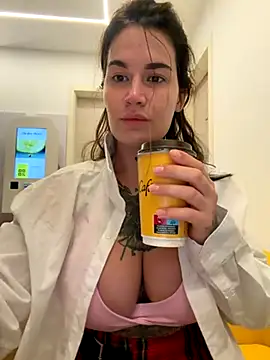 TattooGirlAlia online show from October 3, 2025, 6:43 am