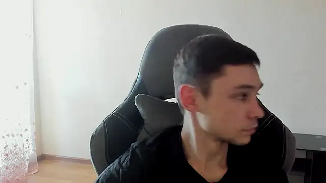 Snapshot of Alexmansuper chatting on March 23, 2026, 10:52 am Alexmansuper online show from March 23, 2026, 10:52 am