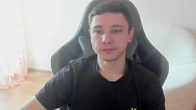 Snapshot of Alexmansuper chatting on April 9, 2026, 10:20 am Alexmansuper online show from April 9, 2026, 10:20 am