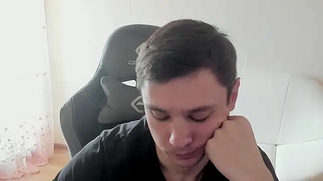 Snapshot of Alexmansuper chatting on April 10, 2026, 9:14 am Alexmansuper online show from April 10, 2026, 9:14 am