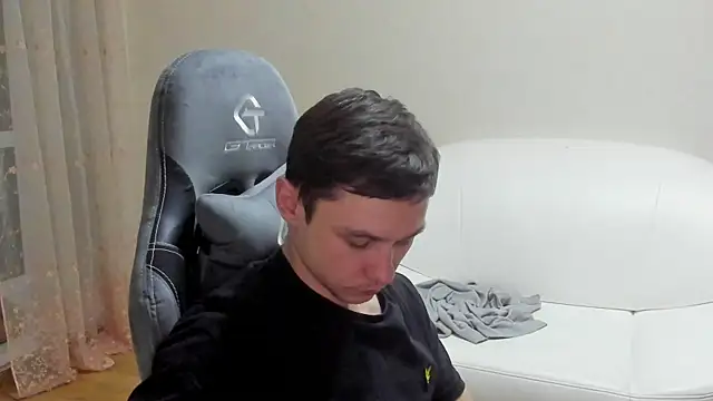 Snapshot of Alexmansuper chatting on April 10, 2026, 9:52 pm Alexmansuper online show from April 10, 2026, 9:52 pm