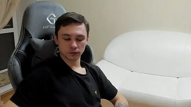 Snapshot of Alexmansuper chatting on April 15, 2026, 4:47 pm Alexmansuper online show from April 15, 2026, 4:47 pm