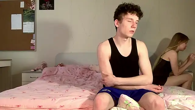 FloraCouple online show from March 1, 2026, 12:29 pm