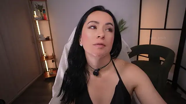 giselle smith online show from March 24, 2026, 6:13 pm