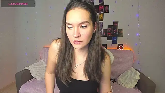 Snapshot of Lola_Doll_x chatting on March 14, 2026, 3:45 am Lola Doll x online show from March 14, 2026, 3:45 am