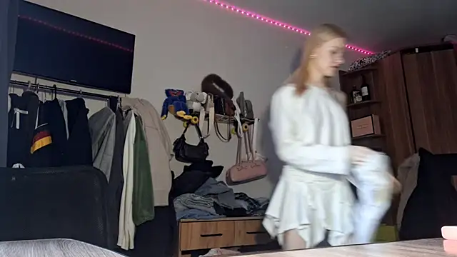 ChongTreece online show from February 6, 2026, 5:12 am