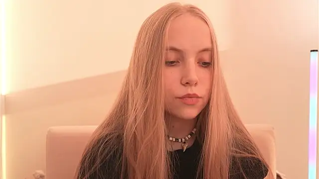 Appr0ved  online show from April 1, 2026, 3:09 pm