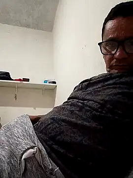 dilduarte26 online show from February 6, 2026, 12:15 am