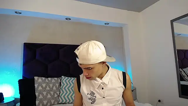 Dominik Souza online show from March 12, 2026, 6:58 pm