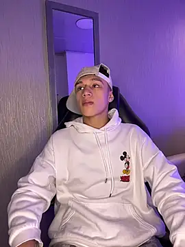 Dominik Souza online show from April 3, 2026, 8:07 pm