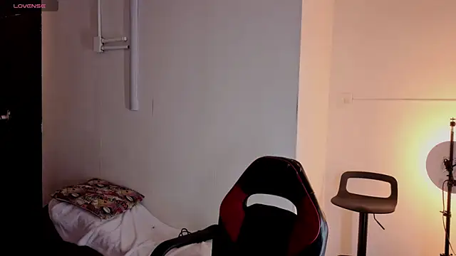 megara hott online show from February 19, 2026, 3:52 pm