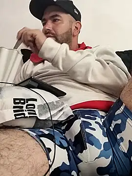 hairyandbigmann online show from February 15, 2026, 7:10 pm