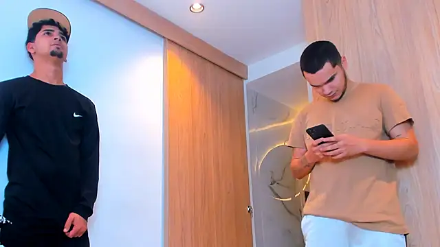 Snapshot of TheBatMansion chatting on February 13, 2026, 6:48 pm TheBatMansion online show from February 13, 2026, 6:48 pm