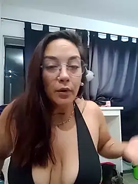 kuramaqueen online show from March 2, 2026, 5:08 am