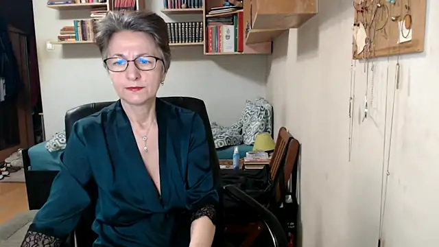 katemodel online show from September 21, 2025, 5:53 am