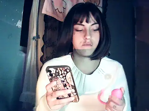 mimi miauu online show from April 24, 2026, 3:09 am