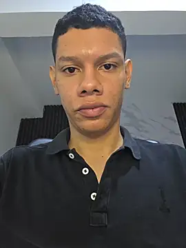 Snapshot of milo_cruz_ chatting on April 7, 2026, 11:43 am milo cruz online show from April 7, 2026, 11:43 am