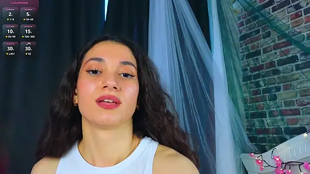 Snapshot of PrimroseMarjorie chatting on June 23, 2026, 9:40 am PrimroseMarjorie online show from June 23, 2026, 9:40 am