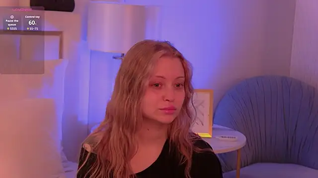 MollyHilton online show from March 24, 2026, 6:02 pm