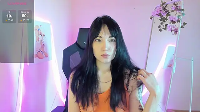 AliceeinWonderlanddd online show from July 26, 2026, 2:09 am