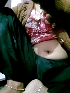 Snapshot of Rani_93036 chatting on February 1, 2026, 5:33 pm Rani 93036 online show from February 1, 2026, 5:33 pm