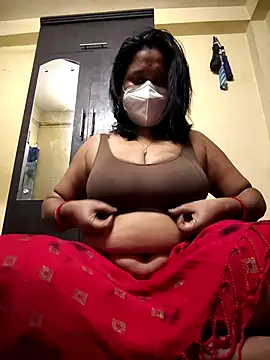 Snapshot of Curvy_Trisha chatting on February 15, 2026, 10:03 am Curvy Trisha online show from February 15, 2026, 10:03 am