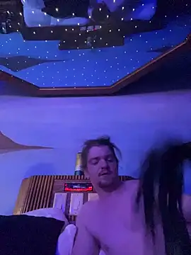 nymphcouple8395 online show from March 11, 2026, 5:57 am