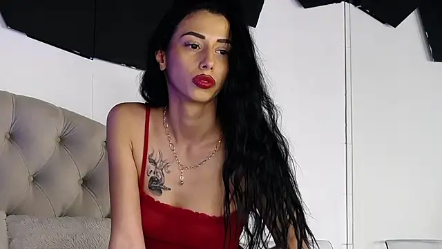 Snapshot of ChloeeDavis chatting on February 10, 2026, 8:35 pm ChloeeDavis online show from February 10, 2026, 8:35 pm