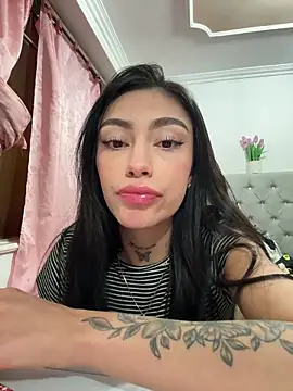 Bonny Eva online show from April 12, 2026, 1:43 am