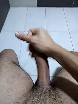 Snapshot of Bigdick23ccmm chatting on February 5, 2026, 7:07 pm Bigdick23ccmm online show from February 5, 2026, 7:07 pm