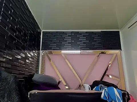 ScarlettSexRs online show from February 6, 2026, 1:14 pm