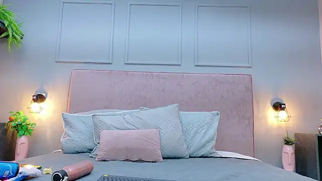 Snapshot of Busty_Zay chatting on February 17, 2026, 6:36 pm Busty Zay online show from February 17, 2026, 6:36 pm