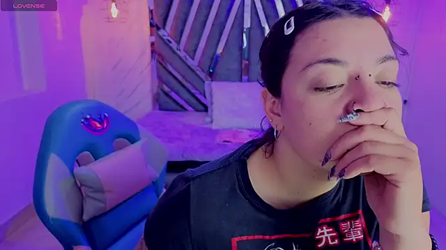  Vermell  online show from March 10, 2026, 6:35 pm