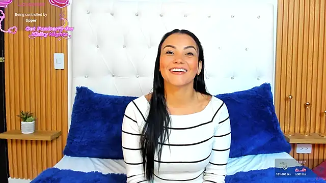 GreciaEvanss online show from June 18, 2026, 5:06 pm