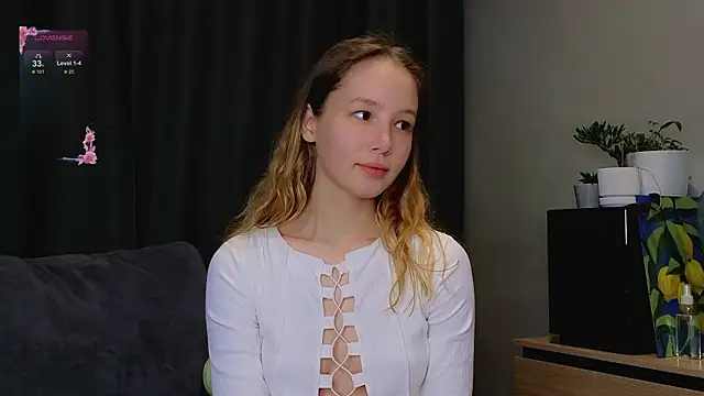 Snapshot of y0ur_sunshinee chatting on February 24, 2026, 10:19 pm y0ur sunshinee online show from February 24, 2026, 10:19 pm