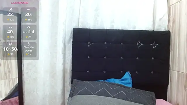 Snapshot of Camil4_milf_1 chatting on February 17, 2026, 7:05 am Camil4 milf 1 online show from February 17, 2026, 7:05 am